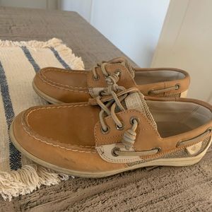 tan sperry’s <3